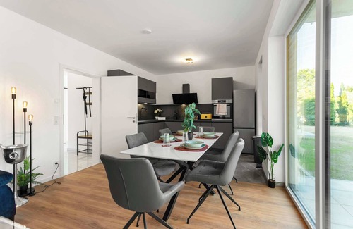 Woerth am Rhein Apartamento | LiT LiVING: Luxus | Box SprIng | Parking | Garten