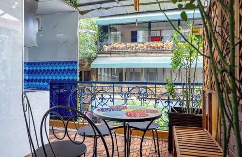 Hang Dao Casa | Little Balcony Hang Ca