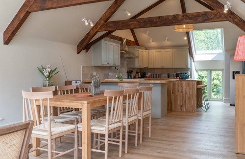Ilminster Cabaña | Little Bank - a cottage that sleeps 8 guests in 4 bedrooms