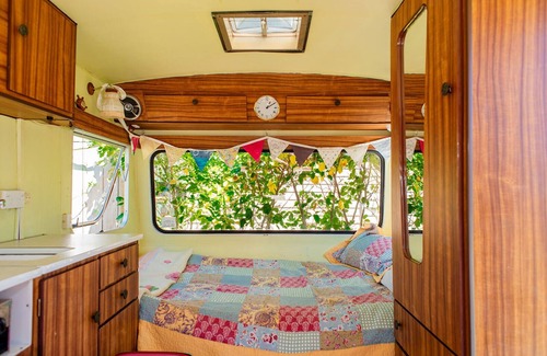 Bowentown Casa | Little Beauty - sea views & fire