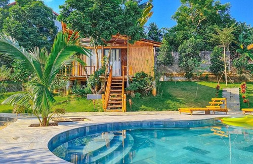 Quoc Oai Otro | LITTLE BEE HOUSE