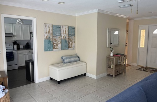 Seminole Casa | Little bit of heaven, 3BR 2BA heated pool, gorgeous yard & <10 min to the beach!