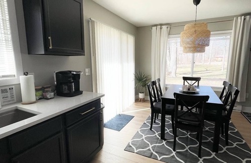 Markey Township Chalet De Esquí | Little Black House 5 Minutes to Higgins Lake