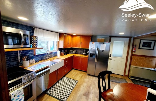 Seeley Lake Casa | Little Blue Cabin on the Clearwater River!