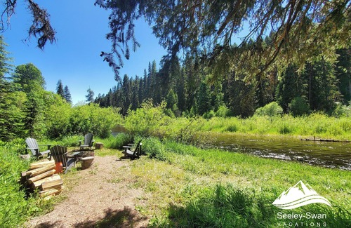 Seeley Lake Casa | Little Blue Cabin on the Clearwater River!