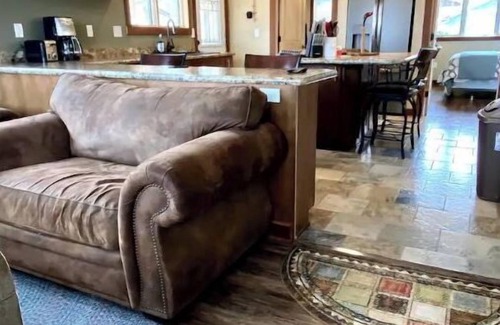 Fort Benton Casa | Little Blue Cabin