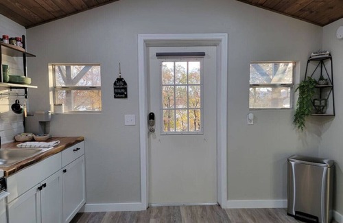 Blocker Casa | Little Blue, Charming Lakefront!