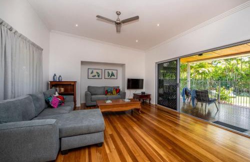 Horseshoe Bay Casa | Little Butterfly