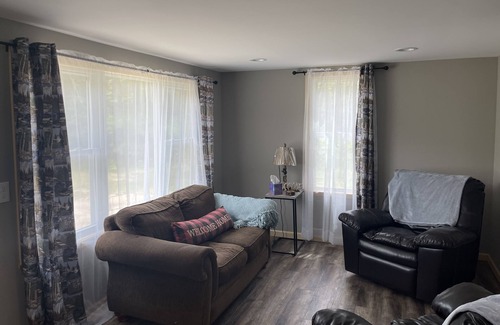 Moorestown Casa | Little Cabin on the Corner