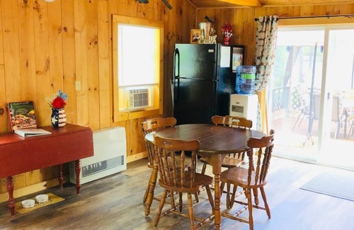 Croydon Casa | Little Cabin Retreat - *Waterfront Access/Dog Friendly*