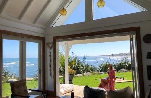 New Plymouth Casa | Little Church Bay