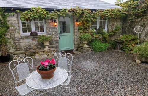 Cowbridge Casa | Little Cloud