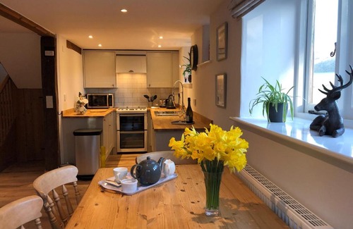 Pulham Casa | Little Coombe, Bookham Court