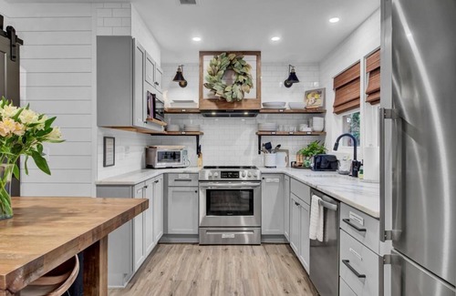 Twin Oaks Cabaña | “Little Cottage by the Sea” at 5 Twin Oaks Lane|Simply the Best Cottage in Wild Dunes|Hot Tub|Imm...