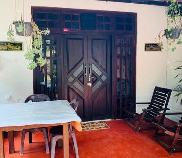 Ambagollapathana Hotel | Little Cottage