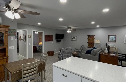 Newton Casa | Little Country House a Quiet Countryside Getaway!