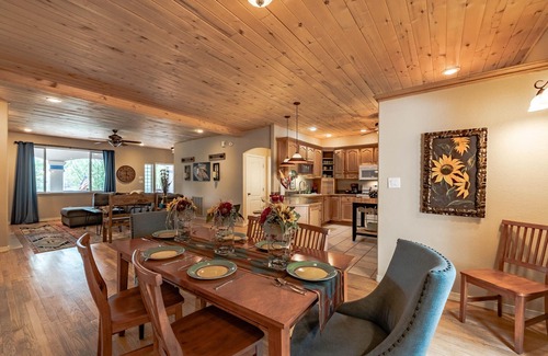Alto Cabina | Little Creek Retreat
