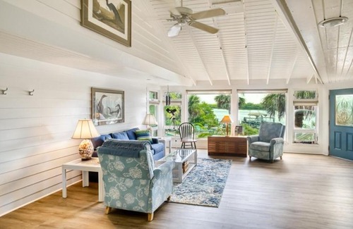 Wulfert Casa | Little Current home