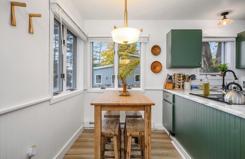 Northport Cabaña | Little Dipper - Cozy Cottage on 400 feet of shared lake frontage