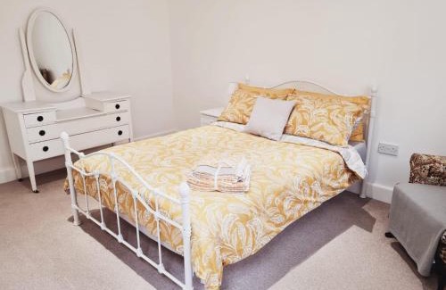 Margate Casa | 'Little Eaton Margate' Perfectly located Town House by the Sea, with FREE parking!