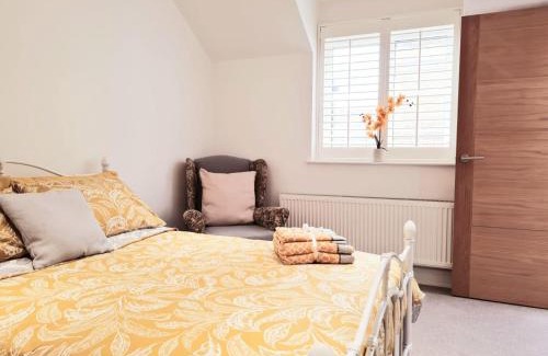 Margate Casa | 'Little Eaton Margate' Perfectly located Town House by the Sea, with FREE parking!