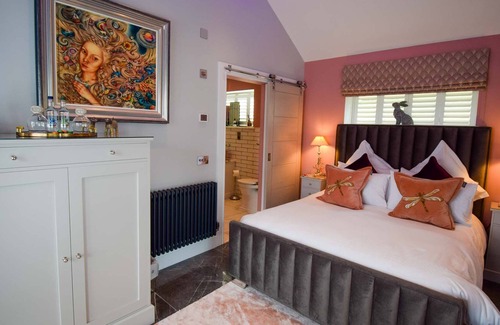 West Laroch Cabaña | Little Fox Lodge Hideaway - sleeps 2 guests in 1 bedroom