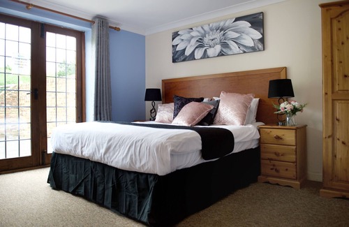 Crawley Cama Y Desayuno | Little Foxes Hotel & Gatwick Airport Parking
