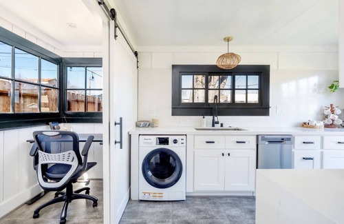 Monterey Casa | Little Green House - Monterey House - Eco-Friendly with Two Office Spaces