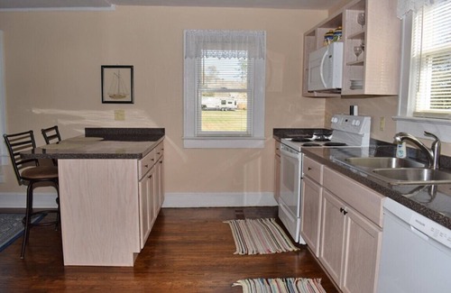 Chincoteague Cabaña | Little Grit Cottage - Quiet Natural Setting