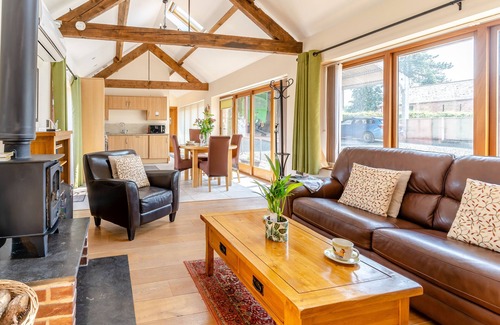 Monmouth Casa | Little Hendre Barn - Una Habitación Casa, Capacidad 2