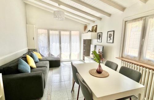 Antony Casa | Little house 2 bedrooms -Terrace, Antony Center near Paris and Orly