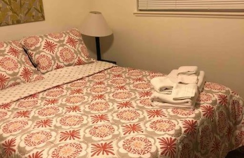 Reno Casa | Little House Across from Renown Hospital