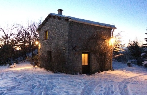 Valavoire Casa | Pequeña casa de piedra en las montañas de Alta Provenza, 2 plazas.