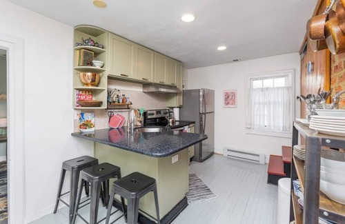 Staunton Casa | Little House in Historic Downtown Staunton - short walk to shops, dining, & more