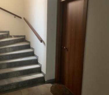 Ampelokipoi Apartamento | Little house in the city