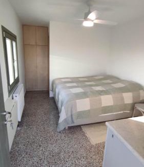 Volos Apartamento | Little house in the olive grove