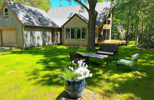 Cotuit Casa | Little House in the Woods-Dog Friendly & Beach Pass