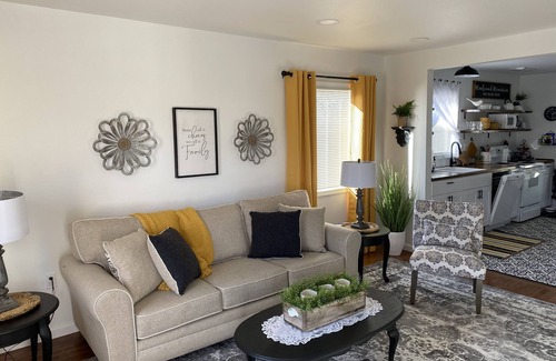 Pendleton Casa | Little House on Ladow