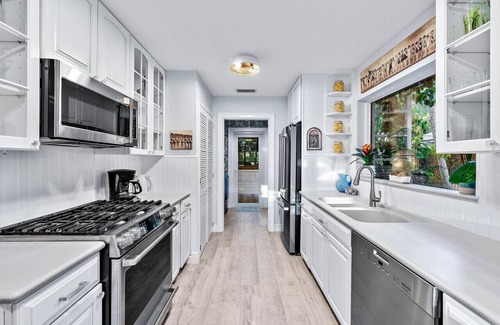 Juno Beach Apartamento | Little Key West, private beach access