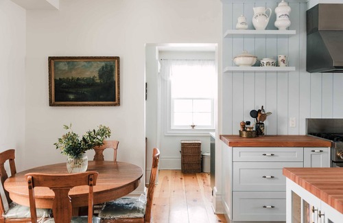 Ameliasburgh Casa | Little Louis - A Princely Take on a County Getaway