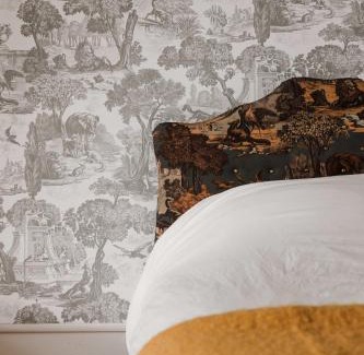 Ameliasburgh Casa | Little Louis - A Princely Take on a County Getaway