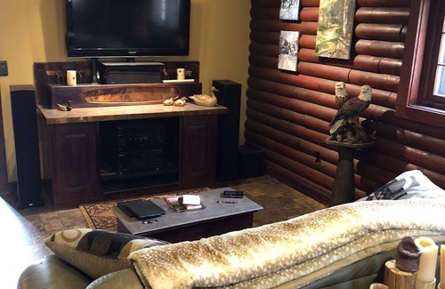 Irons Casa | Little Manistee River Cabin