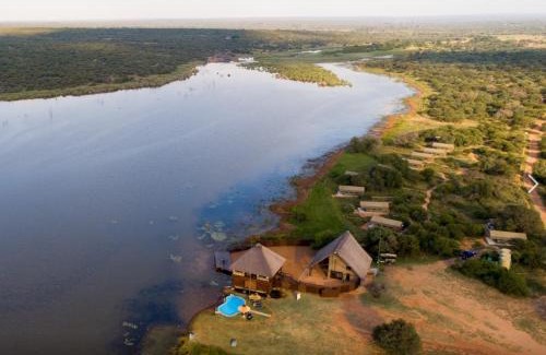Hammanskraal Cama Y Desayuno | Little Mongena Tented Camp