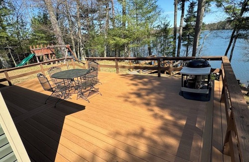 Arbor Vitae Casa | ¡Pequeño retiro de Muskie, canoa incluida, en Little Muskie Lake! ¡Motonieve!