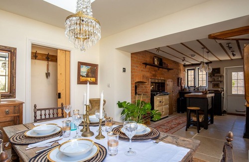 Chipping Norton Cabaña | Little Oakley Cottage - sleeps 4 guests in 2 bedrooms