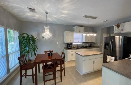 Midtown Casa | Little oasis in Uptown San Antonio pool & jacuzzi