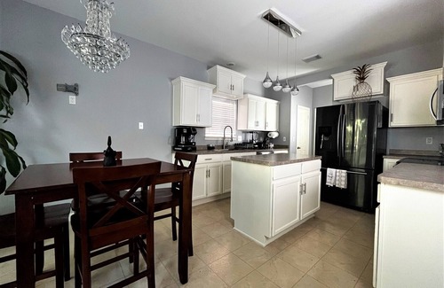 Midtown Casa | Little oasis in Uptown San Antonio pool & jacuzzi