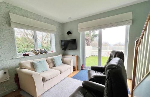 Stoke Fleming Casa | Little Oasis with Sea Views
