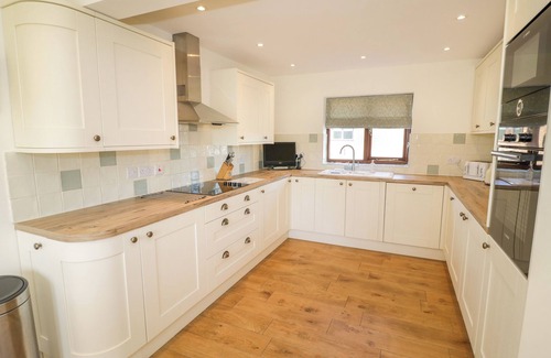 Upton Snodsbury Cabaña | LITTLE OWL BARN, family friendly, with open fire in Upton Snodsbury