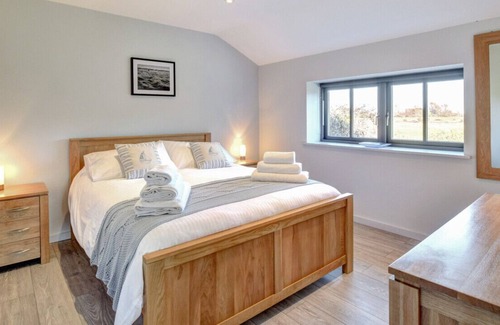 Woodbridge Casa | Little Owl, Oxley Dairy